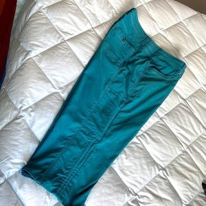 Kuhl like New Trekr Kapri (capri) size 14